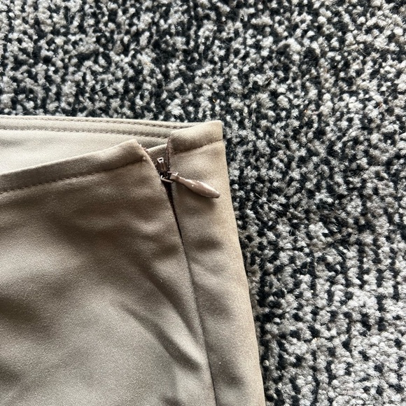 St. John Olive Slim Fit Nylon Blend Pull On Pants - Picture 4 of 5